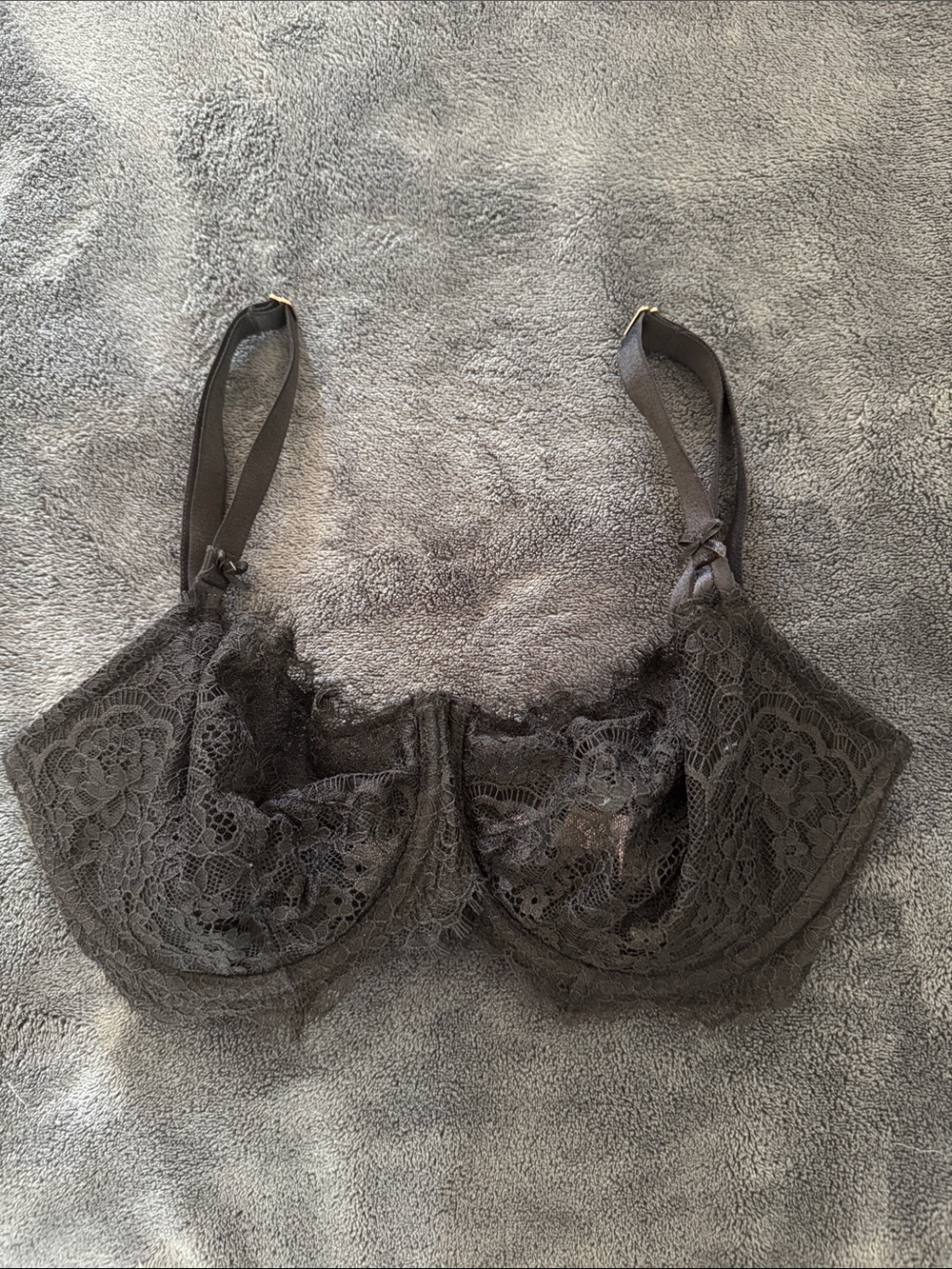 Victoria’s Secret Dream Angels black lace bra 32DDD